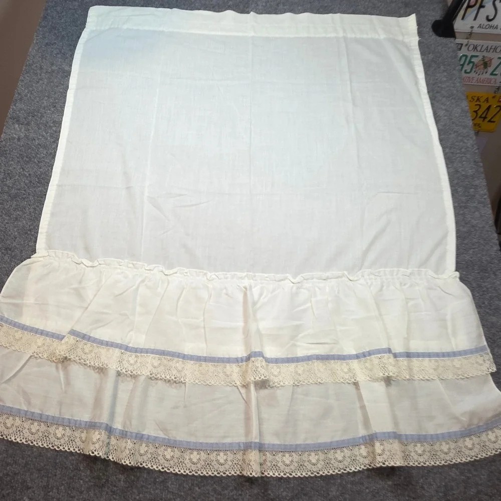 Vintage White Ruffled Cafe Curtains Lace Trim Blue Ribbon Made in USA 36x28 4pc